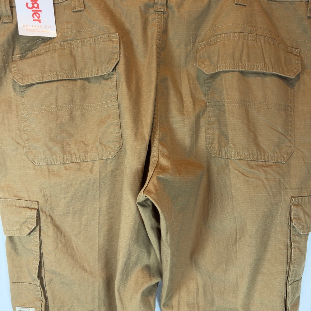 NEW Wrangler Twill Cargo Pants Loose Fit Brown MGW90BZ 100% Cotton 40x30 Work - Picture 9 of 10